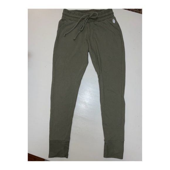 Free People Joggers - Picture 1 of 3